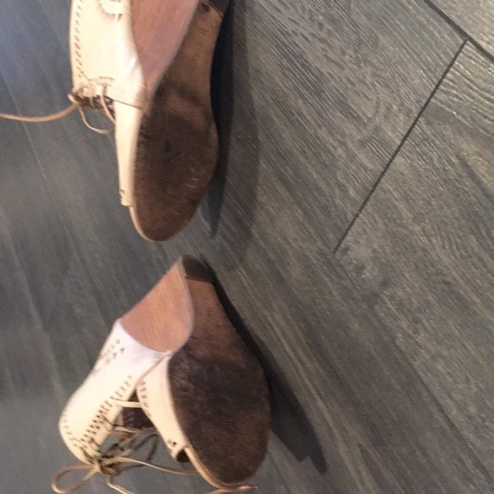 Shoes - Picture 3 of 3